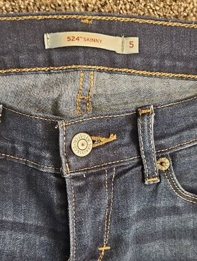 Levi's Women's 524 Skinny Jeans in Dark Blue with Contrast Stitching